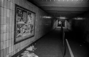 GDR, Berlin, 29 May 1990, Stadtmitte underground station (U6)