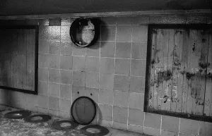 GDR, Berlin, 29 May 1990, Weinmeisterstrasse underground station (U8)