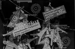 GDR, Berlin, 31.05.1990, window dressing