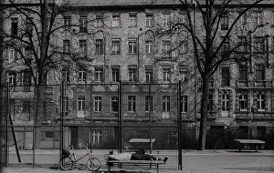 GDR, Berlin, 5. 4. 1988, sleeping man on a bench on Helmholtzplatz