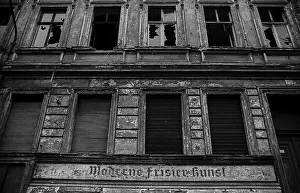 GDR, Berlin, 8.1.1990, Facade Steinstrasse