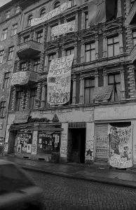 GDR, Berlin, 8.1.1990, first squatted house in East Berlin in Schoenhauser Allee