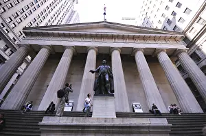 George Washington first president at federal hall