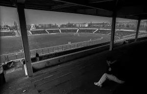 Germany, Berlin, 13.12.1991, Stadion der Weltjugend, entrance, in decay, Europe