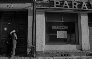 Germany, Berlin, 19.02.1992, Lovers in Tucholskystrasse, PARA, Europe