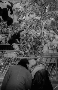 Germany, Berlin, 20.12.1991, Christmas market on Marx-Engels-Platz, lottery booth, stuffed animals, Europe