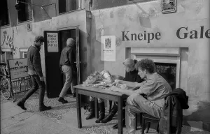 Germany, Berlin, 21.04.1991, Kellerkneipe Assel