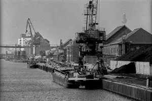 Germany, Berlin, 25.2.1991, View over the Spree to the eastern harbour