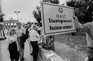 Germany, Berlin, 26.07.1991, Border sign