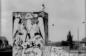 Germany, Berlin, 27.07.1991, painted former watchtower at the Spreebogen