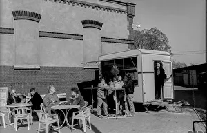 Germany, Werder, 29.03.1991, Citizen at a snack bar in Werder