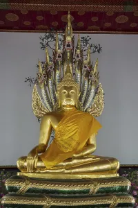 Gilded Buddha statue, Bhumispara-mudra