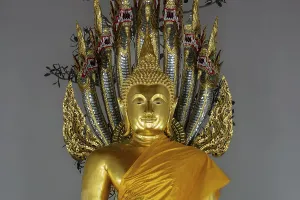 Gilded Buddha statue, Bhumispara-mudra
