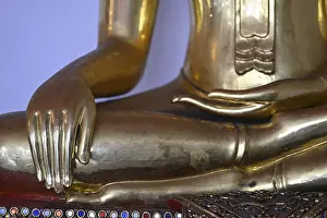 Gilded Buddha statue in Wat Pho