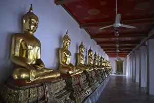 Gilded Buddha statues in Wat Pho