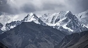 Category Mountain Landscapes Prints: Glaciated and snow-covered mountain peaks