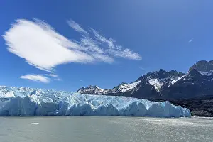 Glacier, floating ice, Lago Grey