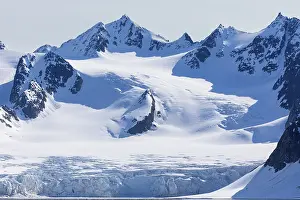 Glacier tongue, ice, mountain range