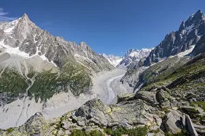 Glacier tongue Mer de Glace, rear Grandes Jorasses