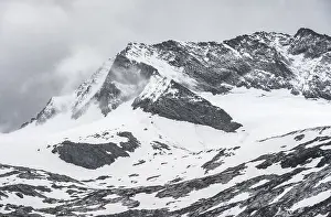 Gletscher Schlegeiskees, Schnee bedeckte Berggipfel