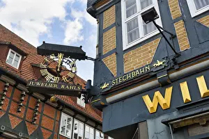 Glockenspiel, clock, jewellery shop