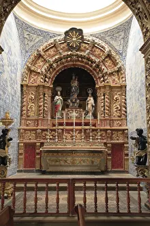 Gold work on the altars of the Cathedral Se