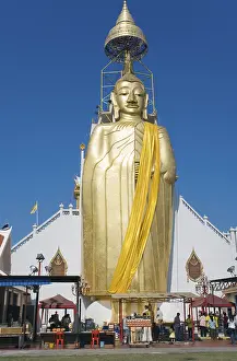 Golden Buddha statue, Wat Indrawihan