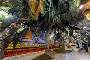Golden Buddha statues, Pindaya cave