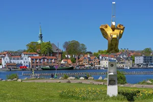 Golden figurehead of the Gorch Fock