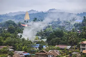 Framed Print : Golden pagoda and the morning fog at sangklaburi