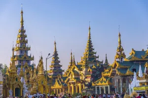 Golden Shwedagon Pagoda, main stupa