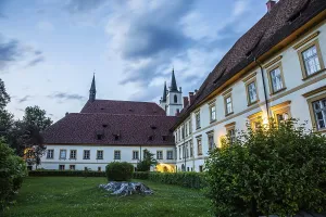 Goss Abbey, blue hour, Leoben
