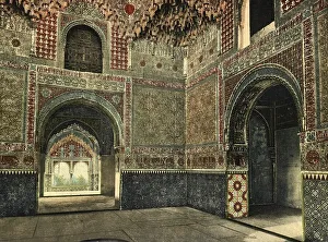 Granada. Alhambra. Sala de las Dos Hermanas desde la puerta de entrada