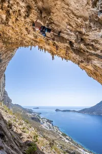 Grande Grotta, Armeos sector, lead climbing