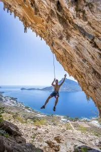 Grande Grotta, Armeos sector, lead climbing