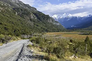 Gravel road, Puerto Rio Tranquilo