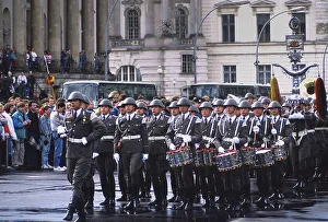 Great changing of the guard in front of Schinkel's Neue Wache