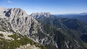 Green mountain landscape, Nuaracher Hoehenweg