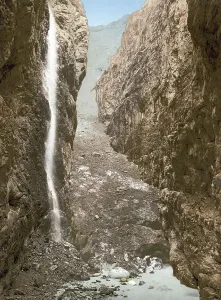 Grindelwald, Grotto, II, with waterfall