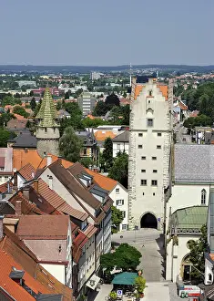 Gruener Turm tower and Frauentor gate tower