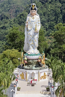 Guan Yin Statue, Wat Bang Riang