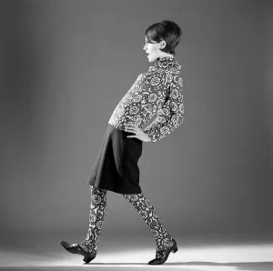 Gunilla Ponten Swedish fashion designer and photo model. Born 14 June 1928, died 29 June 2019. Photographed in 1964 in a period outfit