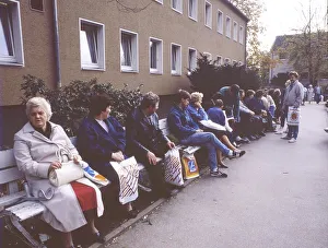 Gymnasium were also used. Immigrants and foreign refugees in North Rhine-Westphalia on 28