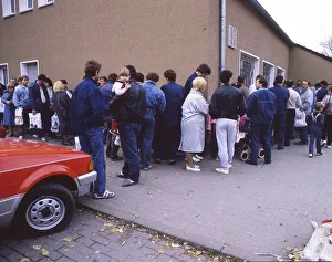 Gymnasium were also used. Immigrants and foreign refugees in North Rhine-Westphalia on 28
