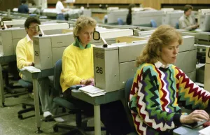 Hagen. Main post office. Women distributing letters 1988