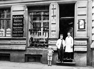 Hairdressing salon ca. 1915, exact place unknown