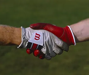 Handshake non 2 two golfers
