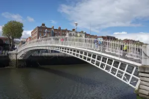 Ha'penny Bridge, Bridge, River Liffey
