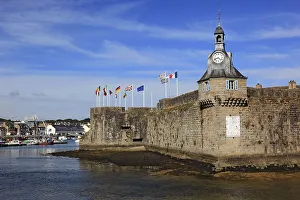 At the harbour of Concarneau, the south-western corner of the ramparts of the Ville close