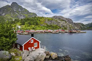 Harbour, Rorbuer cabins, historic fishing village Nusfjord